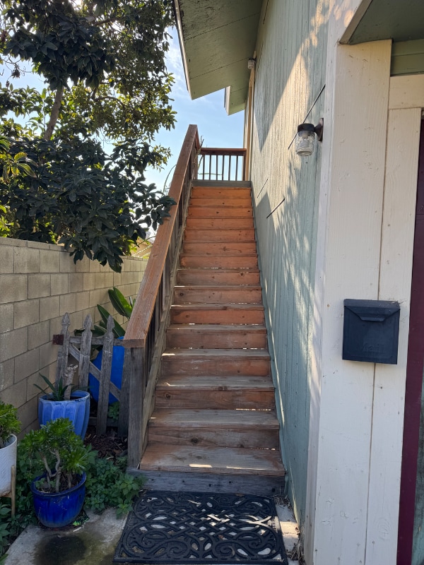 Building Photo - 1342 La Colina Dr