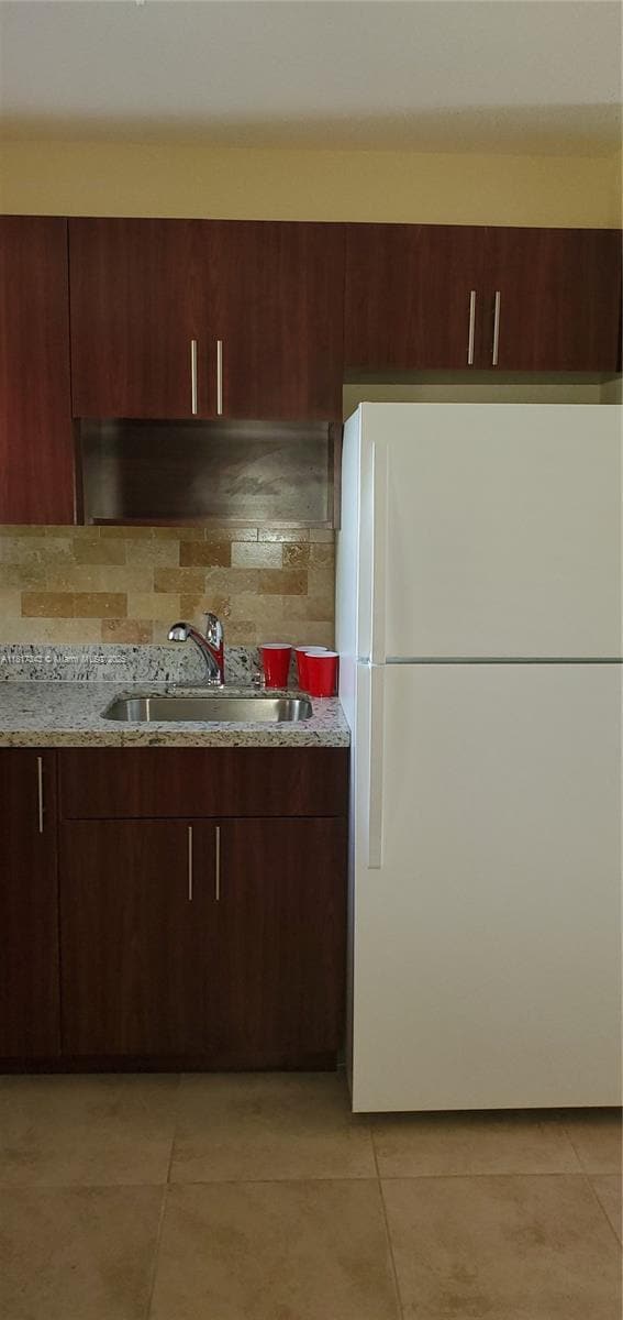 Foto del edificio - 1740 NE 148th St