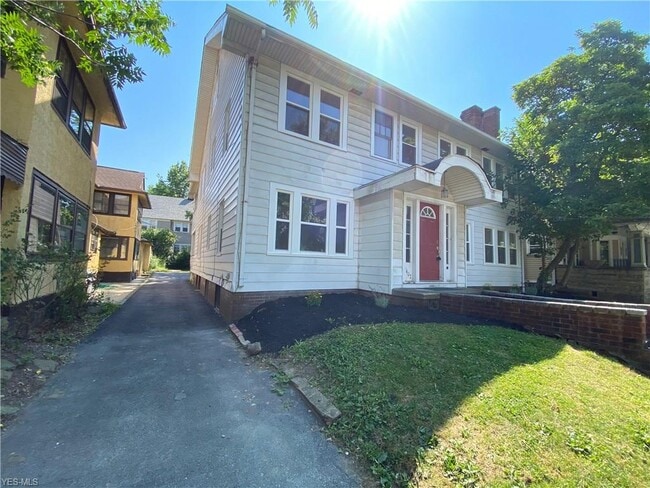 Building Photo - 10407 Clifton Blvd