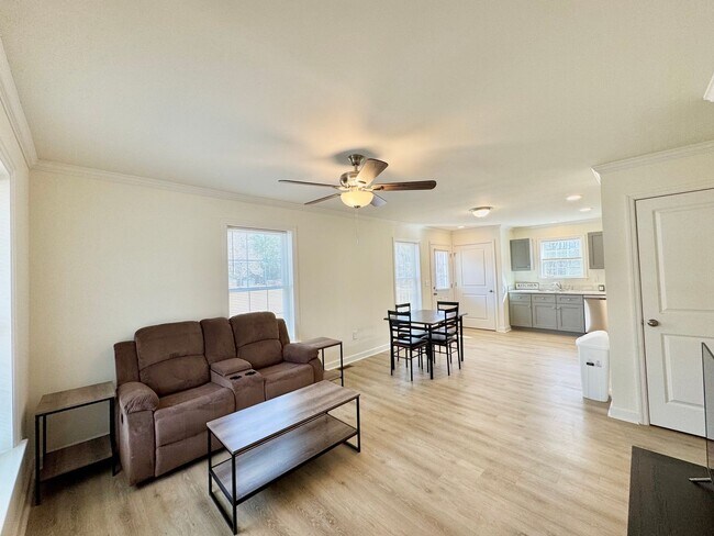 Foto del edificio - The Home You’ve Been Searching For!