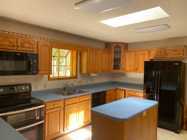 Building Photo - 73 Lofty Pine Ln