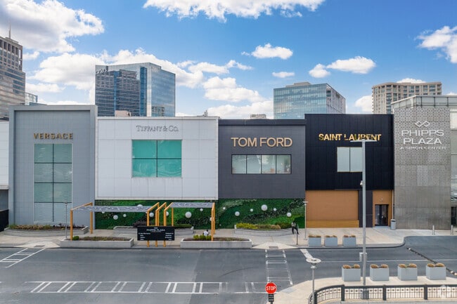 Phipps Plaza in Buckhead Heights is a top spot for luxury shopping and elevated experiences.