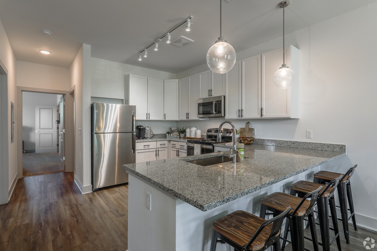 Primary Photo - Parkview Apartments