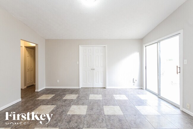Building Photo - 11129 Essen Ct