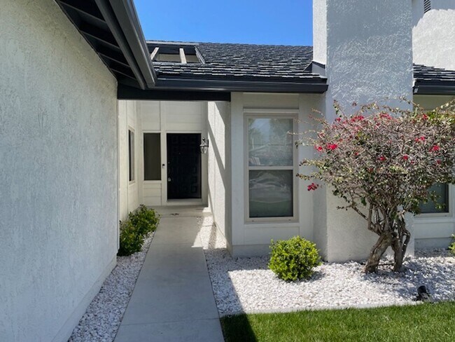Foto del edificio - Great Curb Appeal One Story Home.
