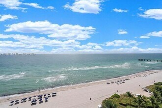 Building Photo - 17121 Collins Ave