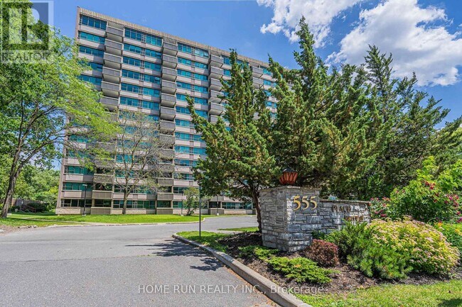 Building Photo - 555 Brittany Dr