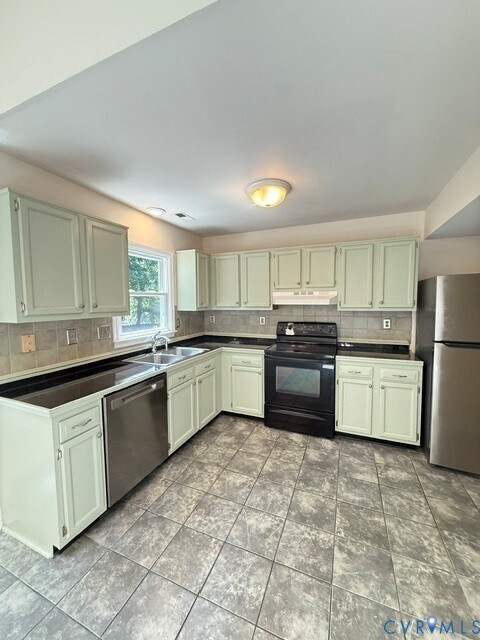 Foto del edificio - 2508 Sutton Pl