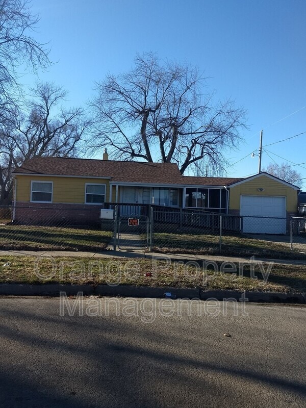 Building Photo - 5814 N 25th Ave