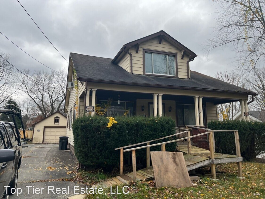 Primary Photo - 3 br, 1.5 bath House - 2868 Draper Ave SE