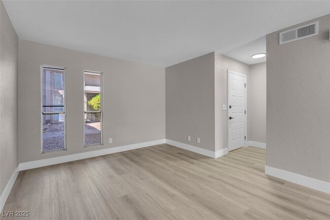 Building Photo - 456 Sellers Pl