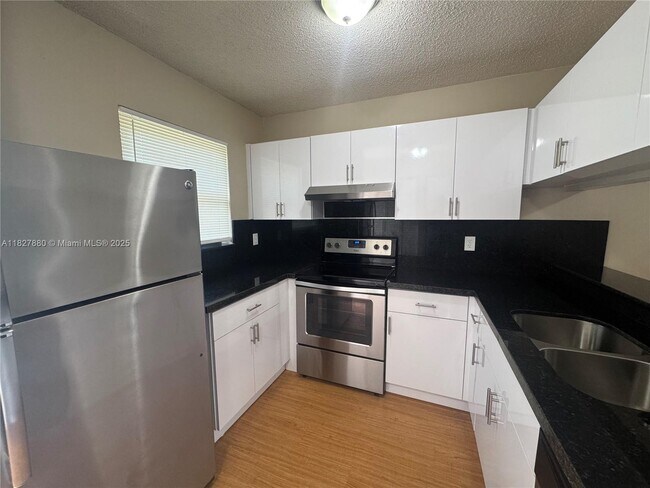 Building Photo - 11604 NW 45th St