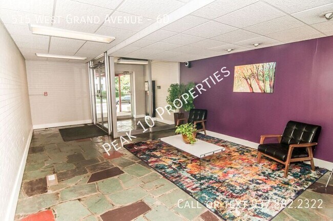 Foto del edificio - 515 W Grand Ave