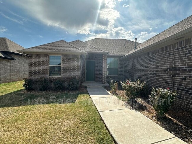 Building Photo - 8100 NW 161st Ter