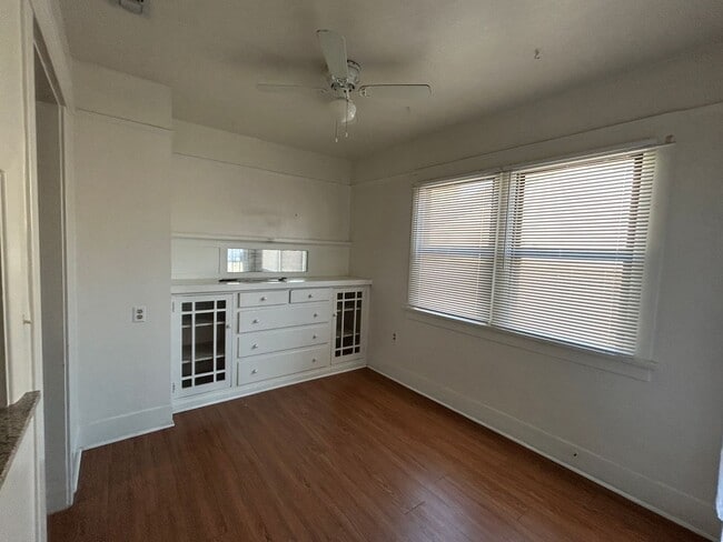 Foto del edificio - Centrally Located Cottage