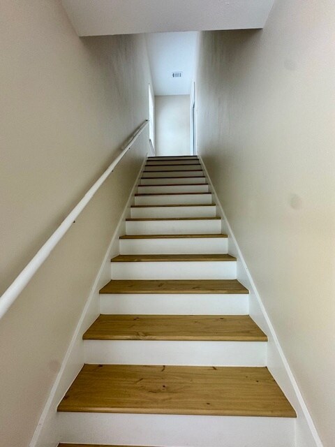 Foto del edificio - 700 E Johnson Ave