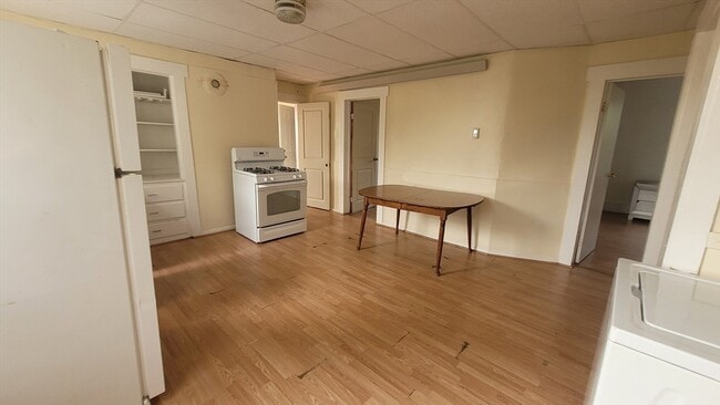 Building Photo - 24 Everard St