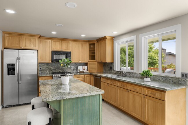 Foto del edificio - 18150-18160 60th Pl NE