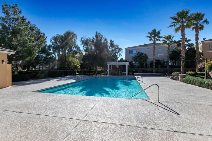 Primary Photo - 9303 Gilcrease Ave # 2204