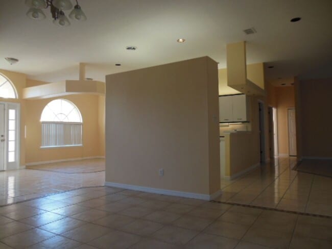 Building Photo - 20225 Maxim Pkwy