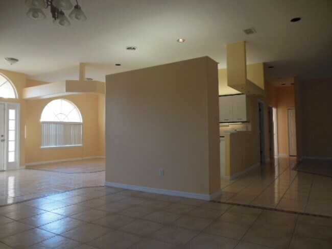 Foto del edificio - 20225 Maxim Pkwy