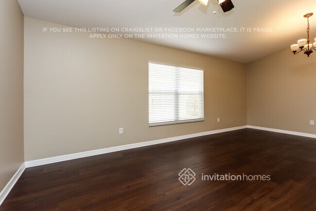 Foto del edificio - 5140 Layton Dr
