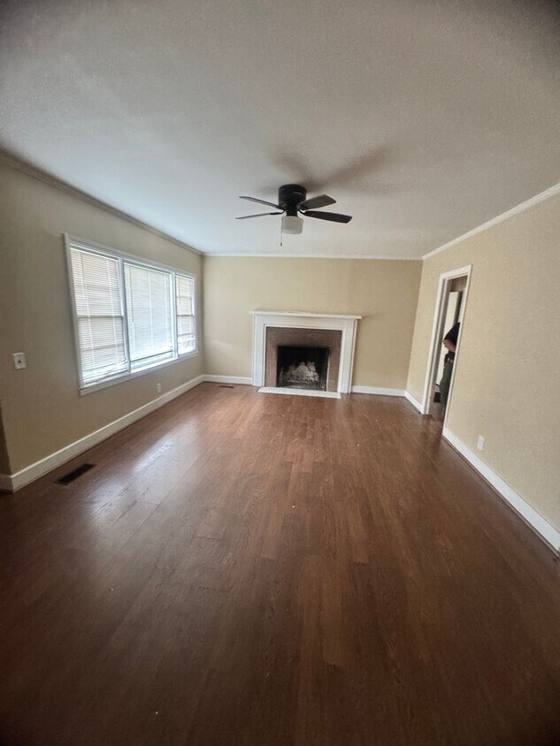 Primary Photo - 4 Bed 2 Bath Brick Home