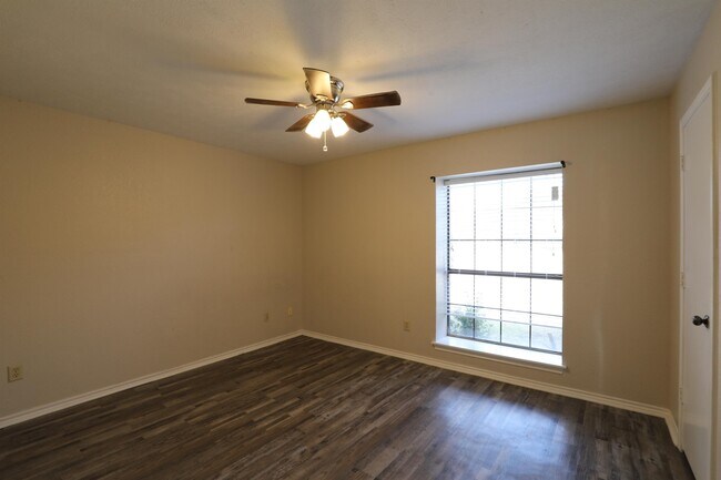 Building Photo - 4106 San Mateo Dr