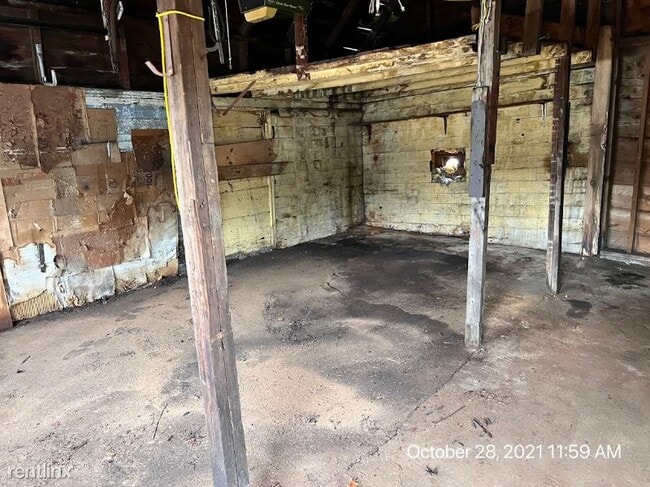 Building Photo - 3 br, 2 bath House - 312 Mine St, Norway M...