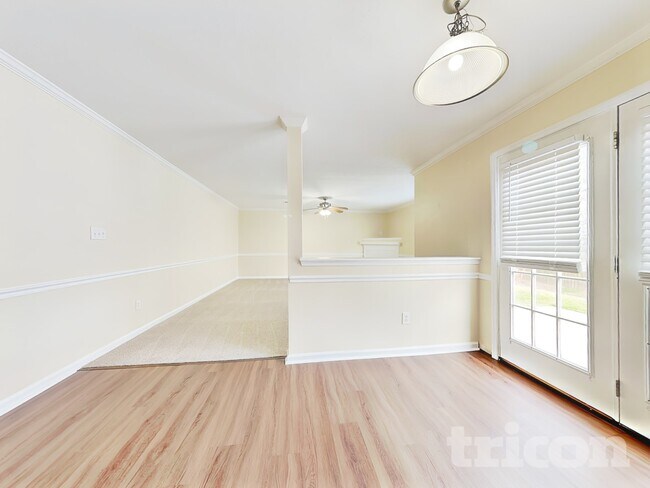 Foto del edificio - 6118 Independence Way