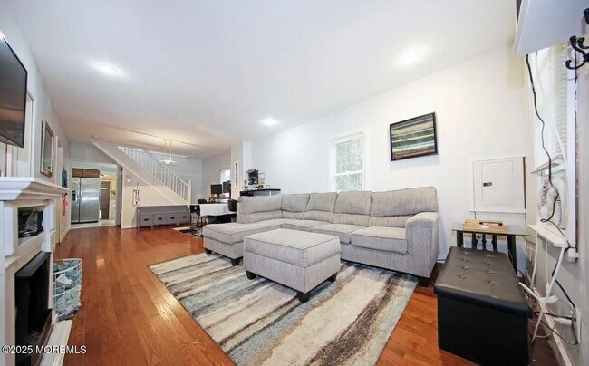 Building Photo - 86 Sea Drift Ave