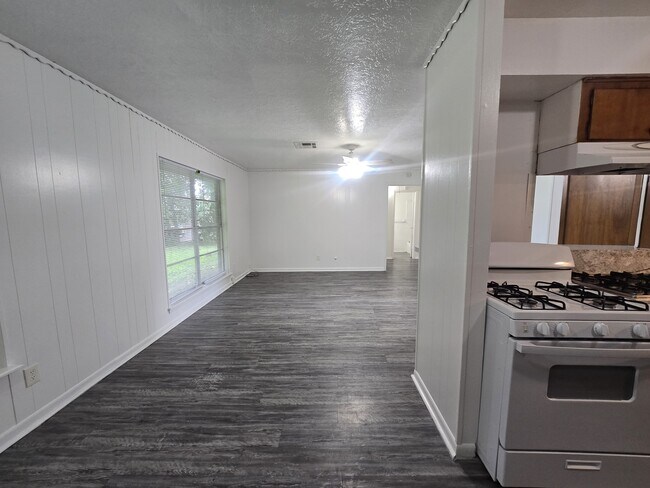 Building Photo - 7510 Hummingbird Ln