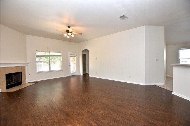 Building Photo - 4110 Meadow Bluff Way