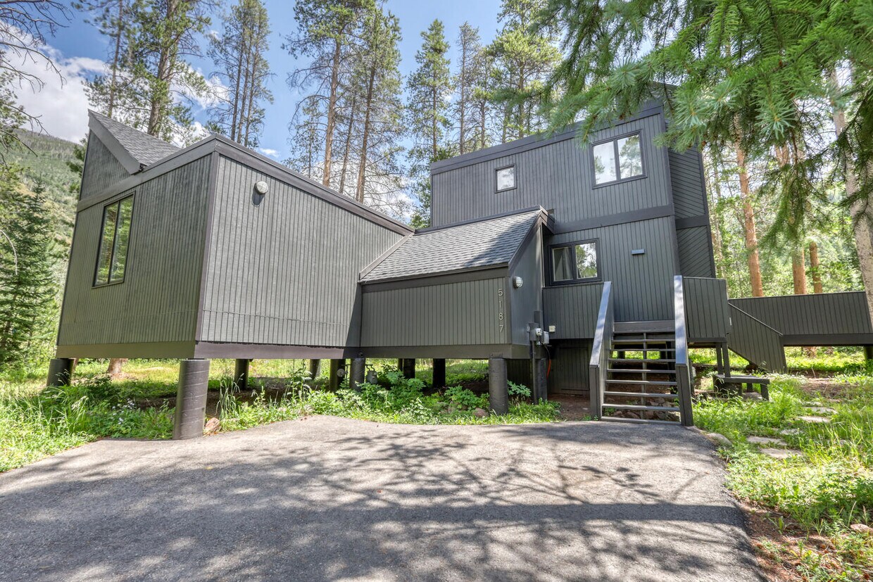 5187 Gore Cir, Vail, CO 81657 House Rental in Vail, CO