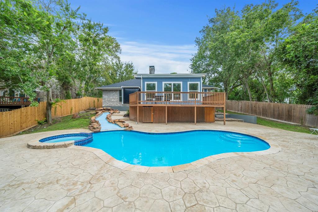 Foto principal - 5141 Shady Oaks Ln