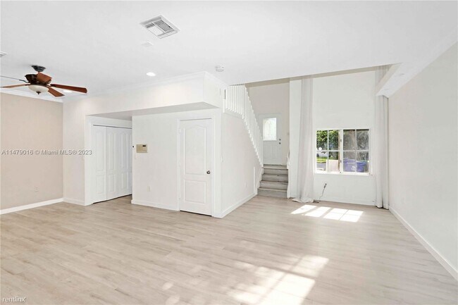 Foto del edificio - 3 br, 3.5 bath Townhome - 12953 SW 49th Ct