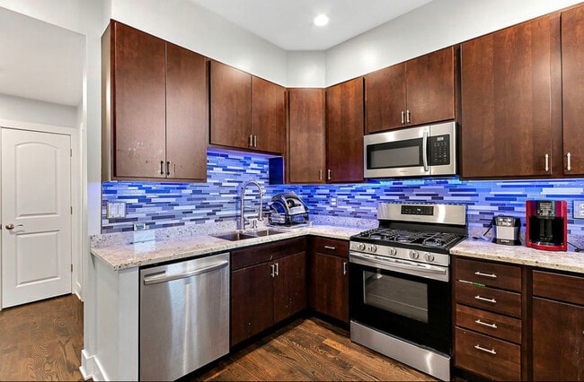 Foto del edificio - 4350 W Monroe St