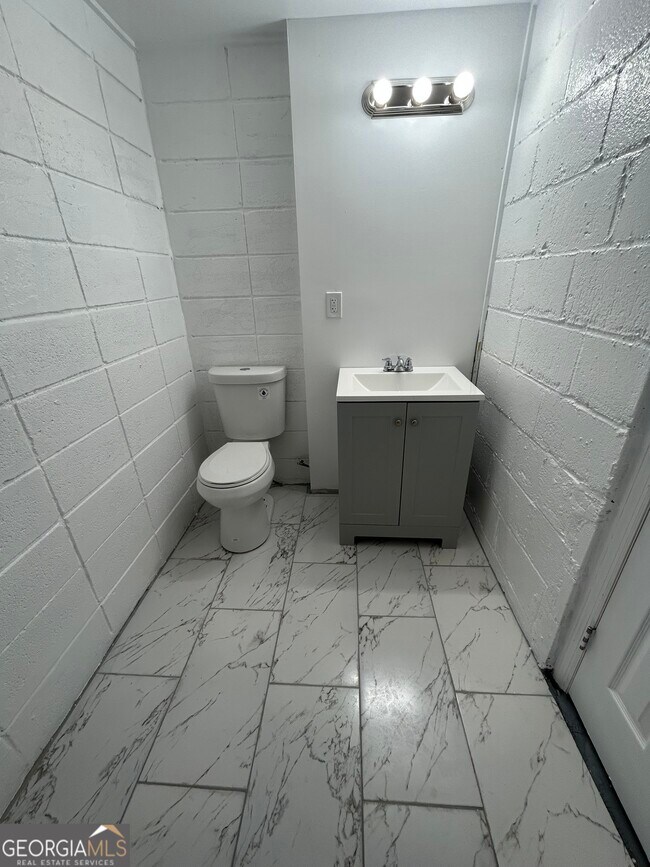 Foto del edificio - 3441 Antioch Heights