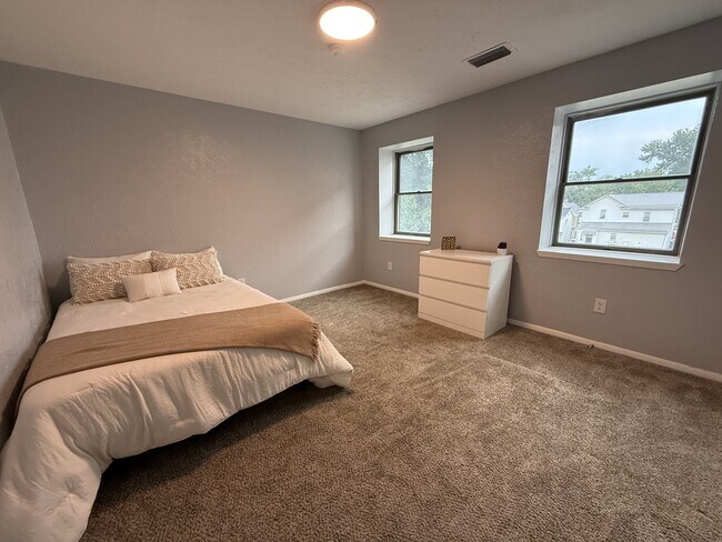 Foto del edificio - 950 Klondyke Ave