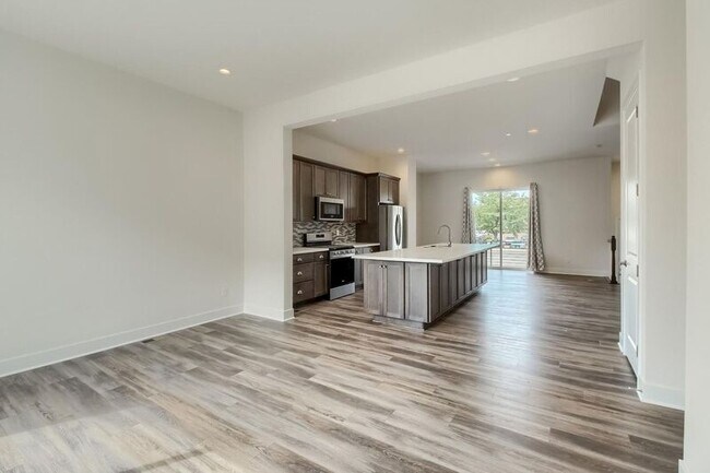 Foto del edificio - 5184 Ward Rd
