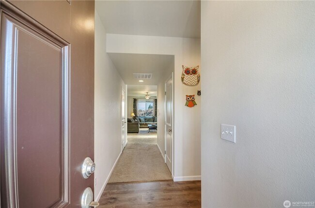 Foto del edificio - House for Rent in Puyallup, WA