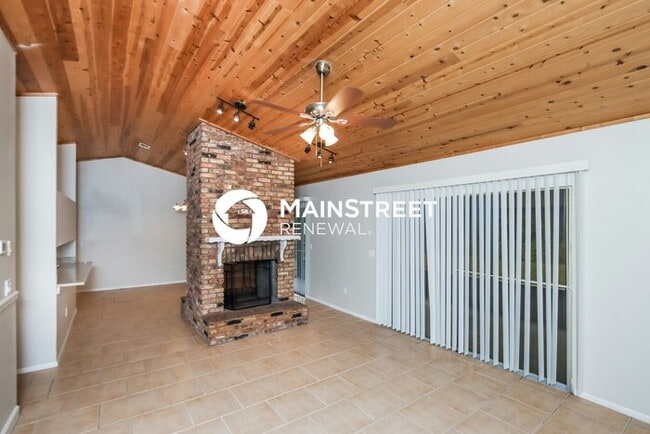 Building Photo - 3 Bedroom Pet-Friendly Home in PALM BAY, F...
