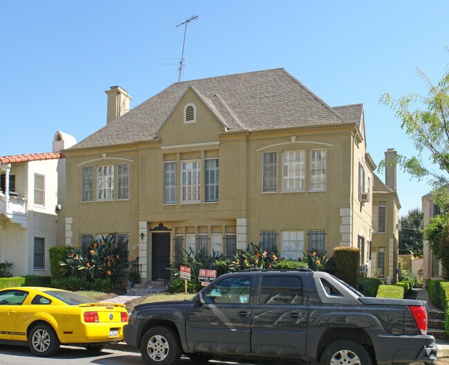 Foto del edificio - 136 S Reeves Dr