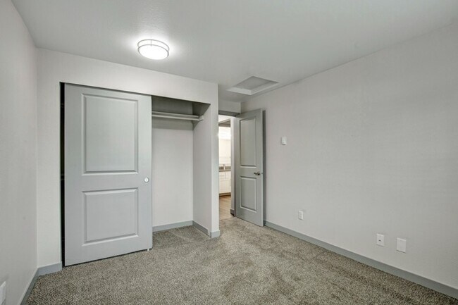 Foto del edificio - Charter Club Apartments