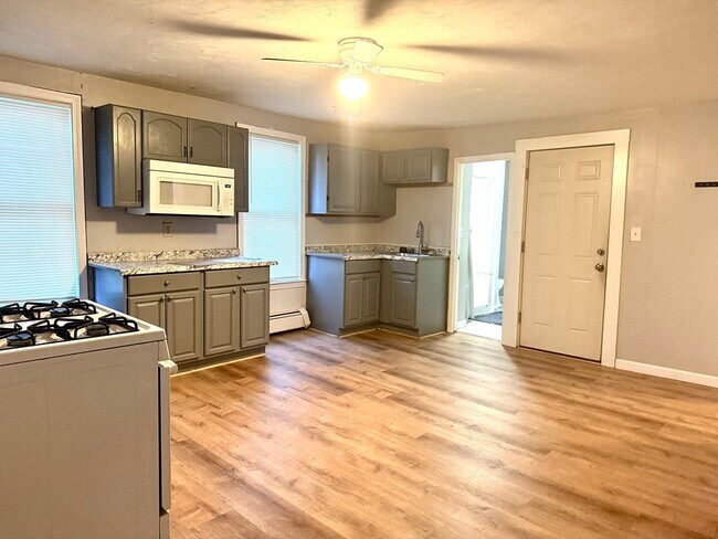 Building Photo - 45 Mitchell St