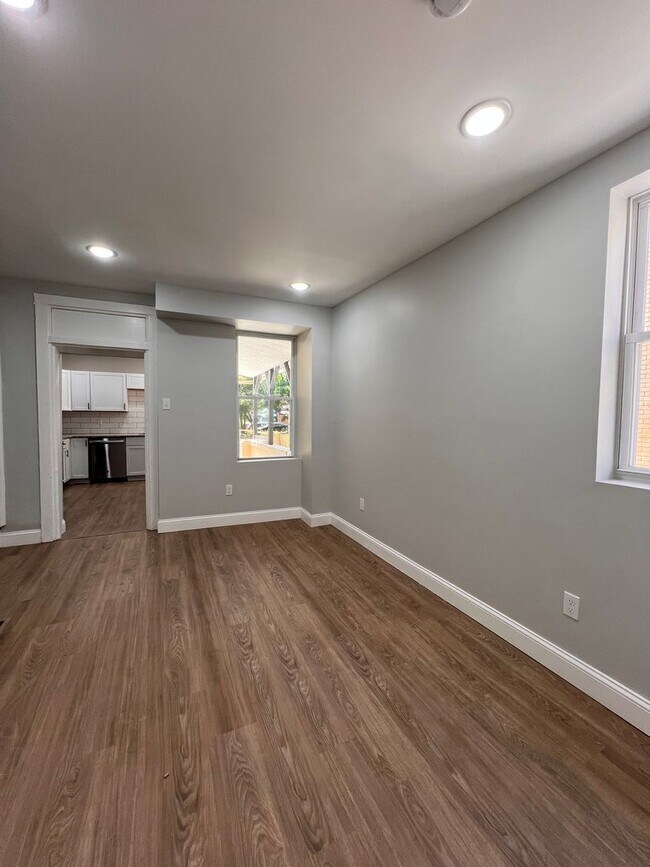 Foto del edificio - Newly Renovated 3 Bedroom 2.5 Bath Home in...