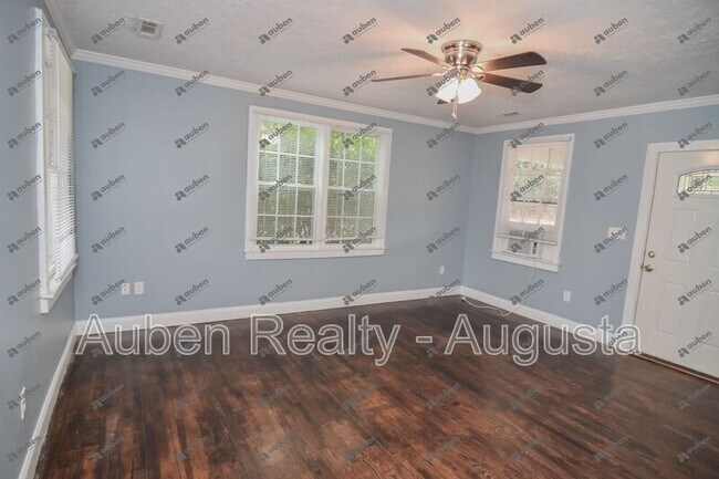 Foto del edificio - 514 Beaufort Dr