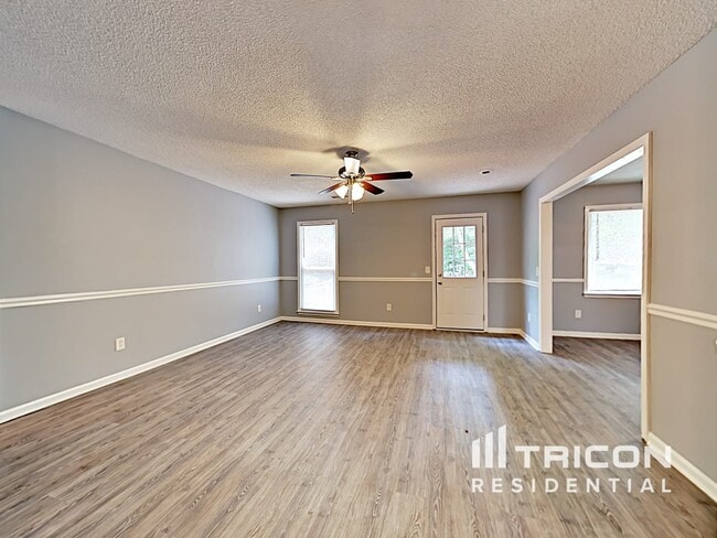 Building Photo - 337 S Royal Tower Dr