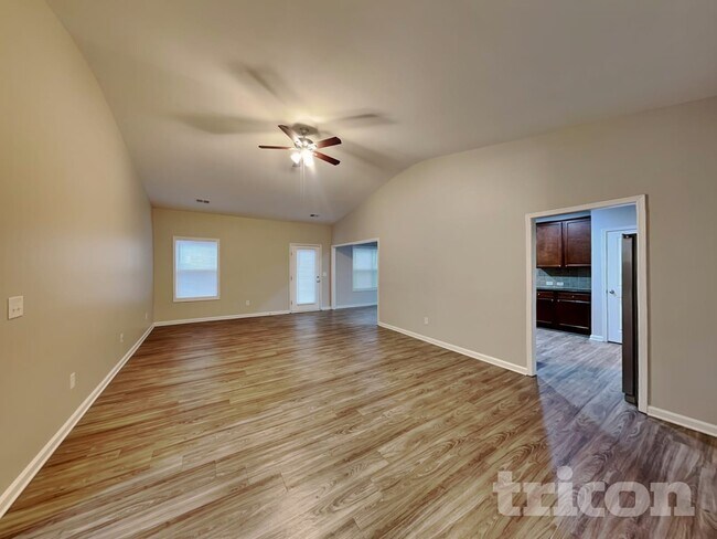 Foto del edificio - 246 Viking Ln