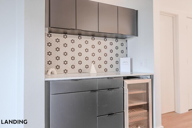 Foto del edificio - 2623 Keene St